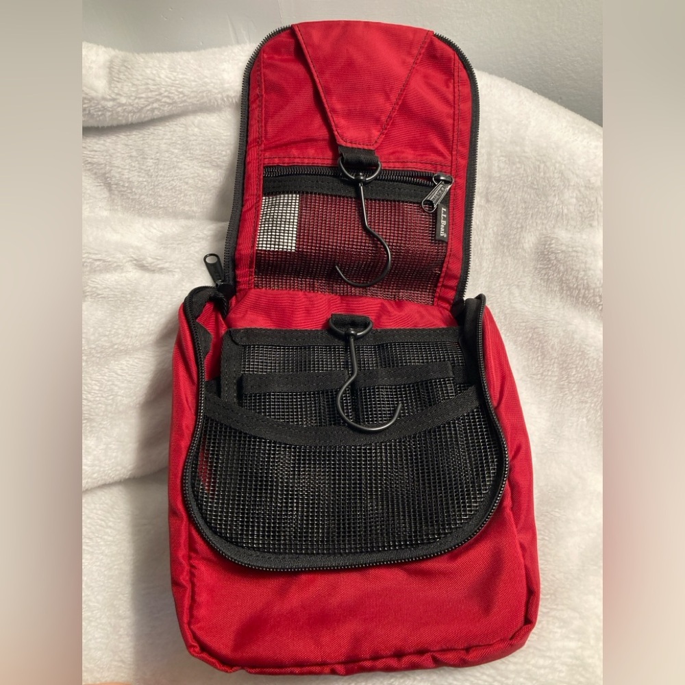 L. L. BEAN Red Toiletry Travel Bag Organizer Multiple Compartments - Picture 7 of 7
